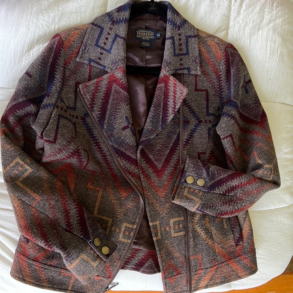 Pendleton Women’s XS Aztec print blazer
